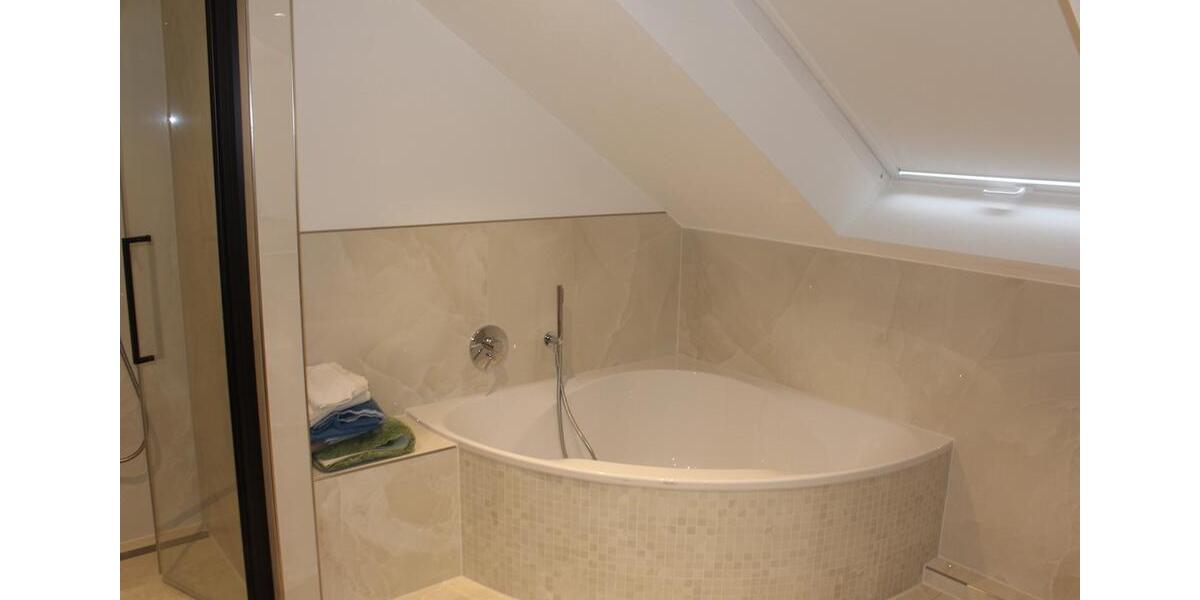 Dachgeschoßwohnung Deidesheim - 3 Zimmer, 100 m&sup2;, 1.380&euro; | Angebot:24462487