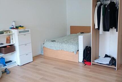 Raum in 2er Männer-WG 1 zimmer