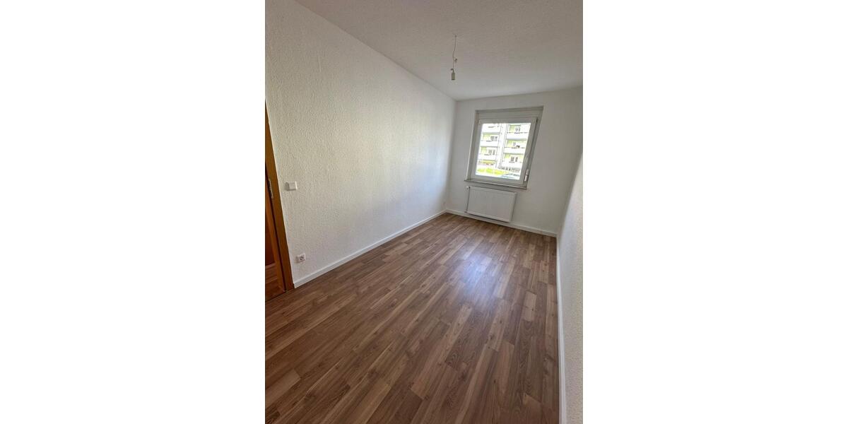 Hochparterre Geithain - 3 Zimmer, 60 m&sup2;, 500&euro; | Angebot:26544902