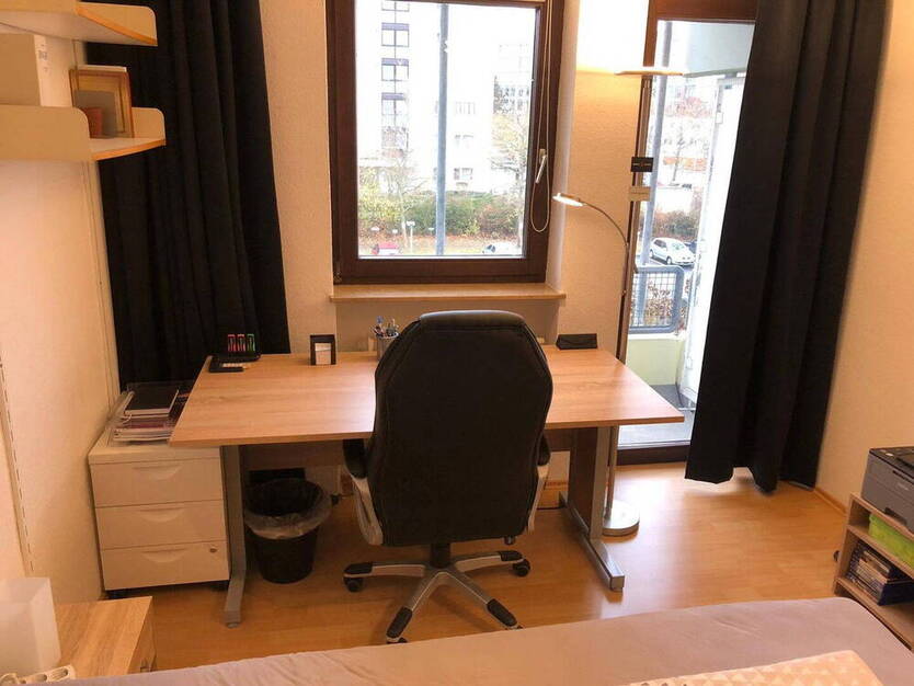 Komfort-Appartement mit Südbalkon und Tiefgarage - möbliert, uninähe