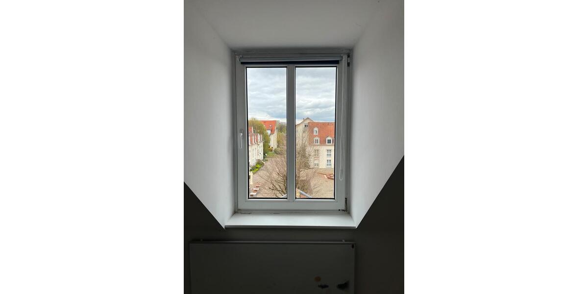 Dachgeschoßwohnung Saarbrücken - 1 Zimmer, 32 m&sup2;, 490&euro; | Angebot:26039873