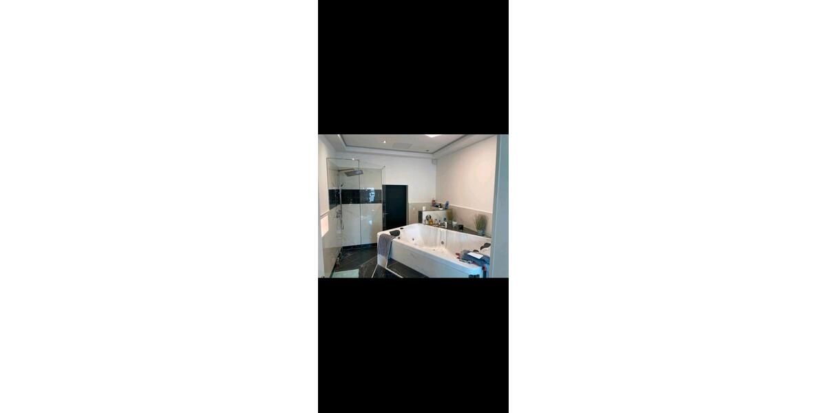 Exklusive 2-Zimmer-Wohnung mit Jacuzzi,Pool und Gartennutzung 2 zimmer