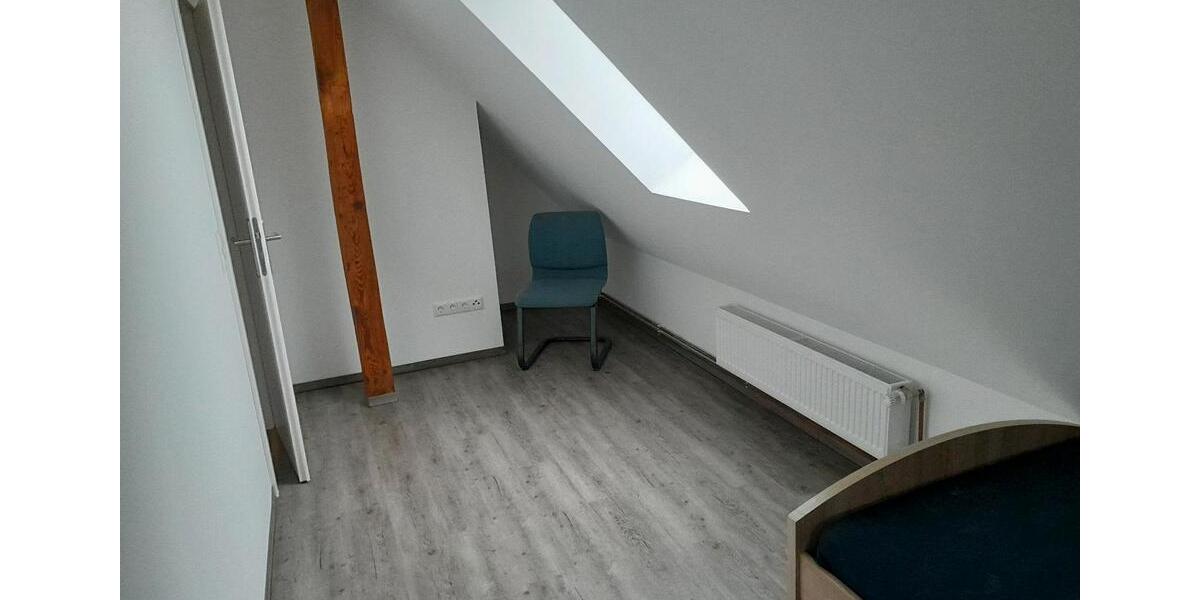 Etagenwohnung Gnoien - 5 Zimmer, 120 m&sup2;, 1.180&euro; | Angebot:24729214