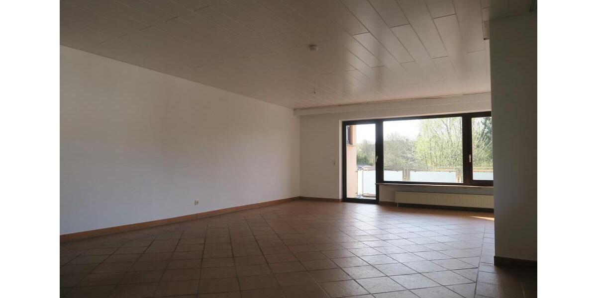 Erdgeschoßwohnung Schwalbach - 3 Zimmer, 113 m&sup2;, 850&euro; | Angebot:26270838