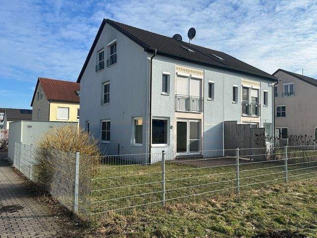 Doppelhaushälfte Weiden Rehbühl - 6 Zimmer, 136 m&sup2;, 1.350&euro; | Angebot:25107451