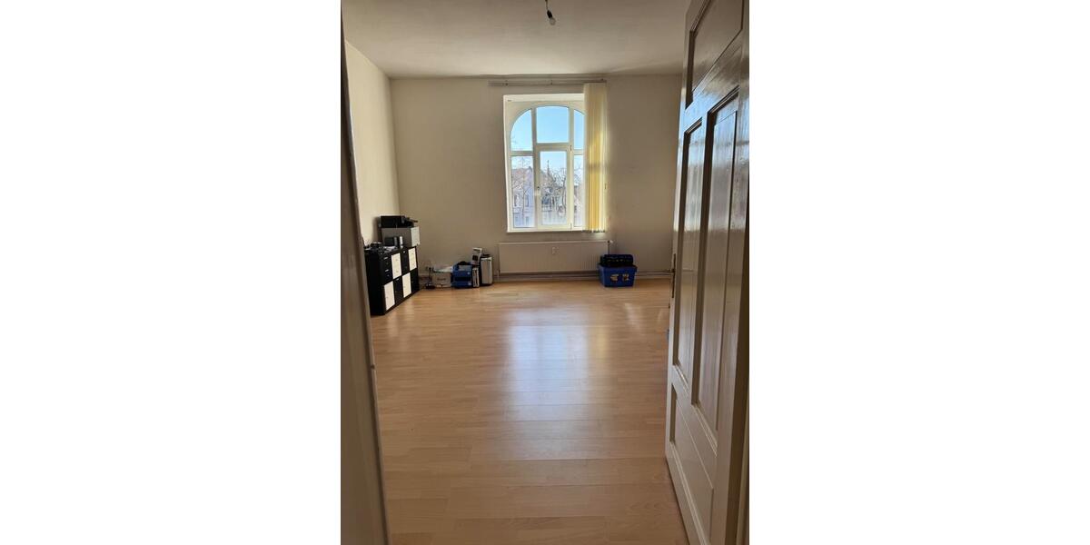 Etagenwohnung Nienburg (Weser) - 6 Zimmer, 186 m&sup2;, 1.400&euro; | Angebot:26058512