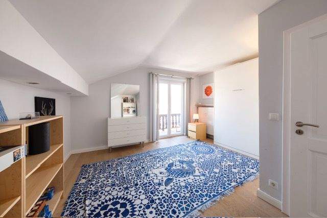 Helle 4-Zimmer-Dachgeschosswohnung in Seenähe 4 zimmer