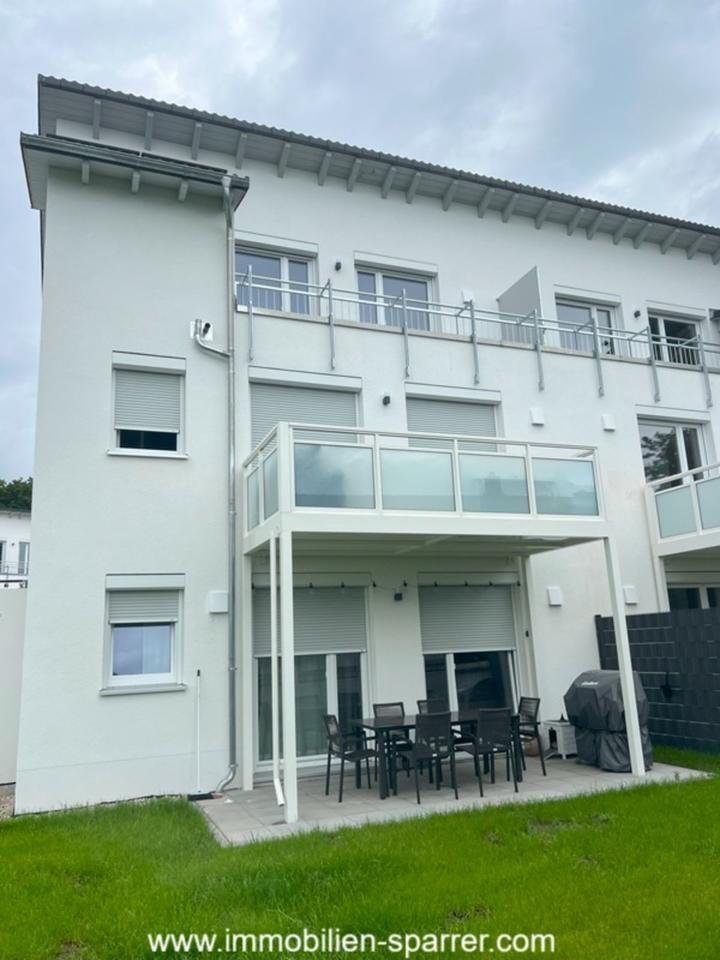 Zentral gelegene 2-Zimmer-NeubauWohnung mit Terrasse in Kemnath