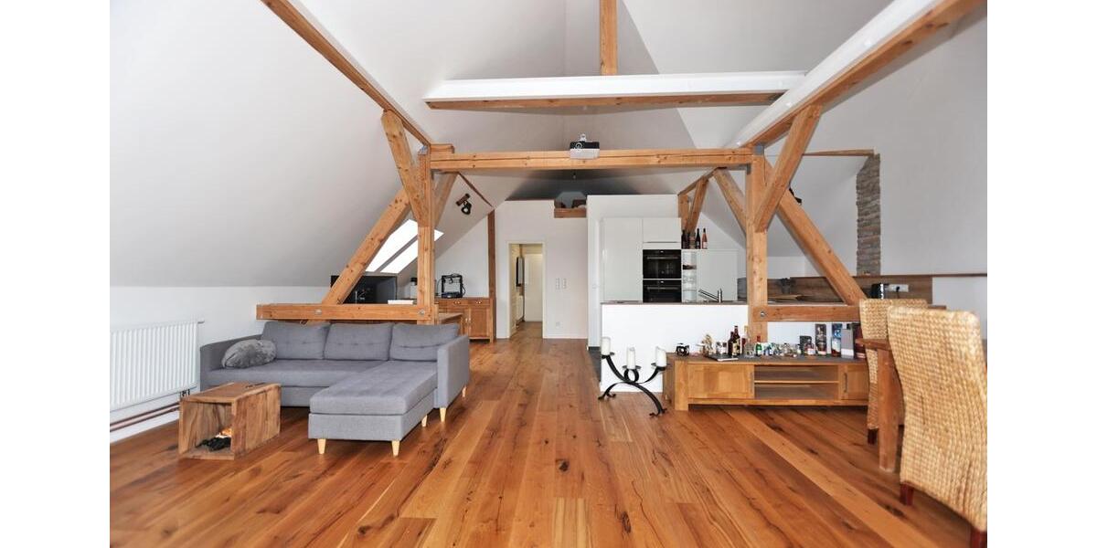 Dachgeschoßwohnung Zossen - 1 Zimmer, 92 m&sup2;, 1.050&euro; | Angebot:26121260