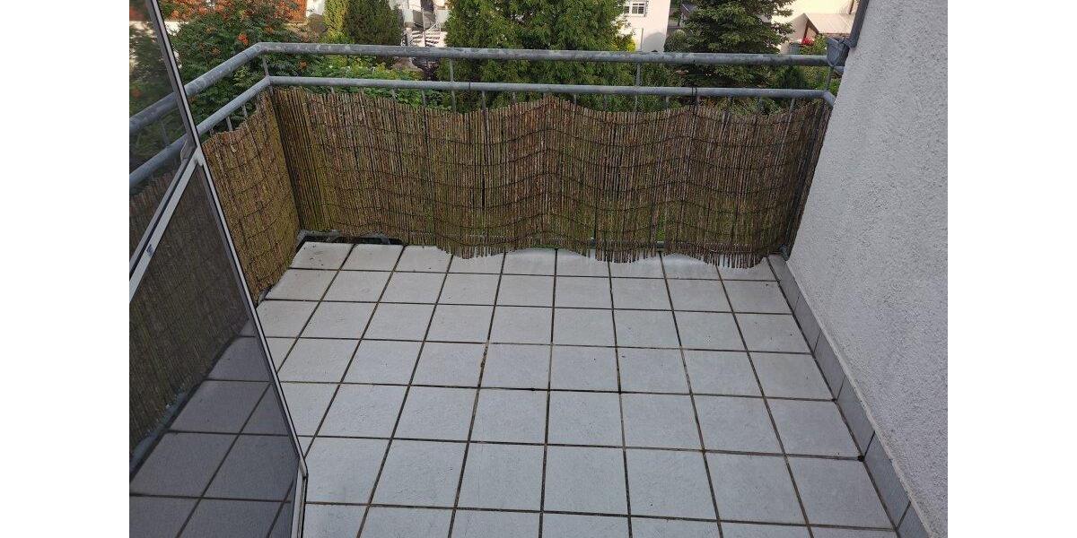 Dachgeschoßwohnung Neuhof - 3 Zimmer, 54 m&sup2;, 450&euro; | Angebot:26259097