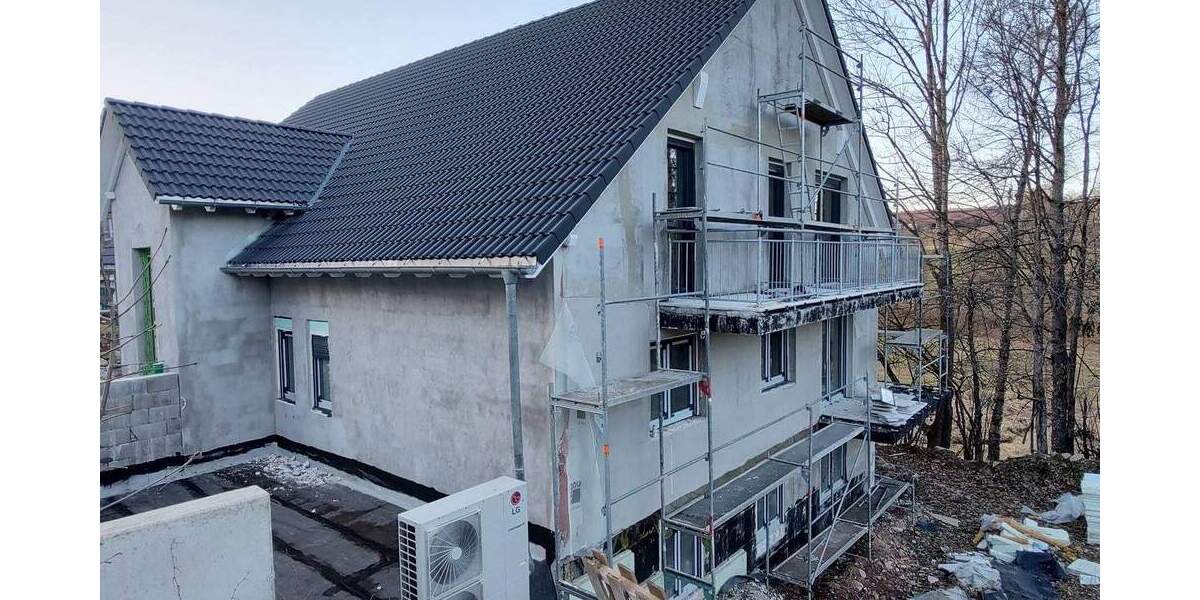 Zimmer Grafenhausen - 3 Zimmer, 81 m&sup2;, 858&euro; | Angebot:25674951