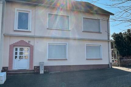 Wohnung Merzig - 4 Zimmer, 110 m&sup2;, 1.000&euro; | Angebot:25990169