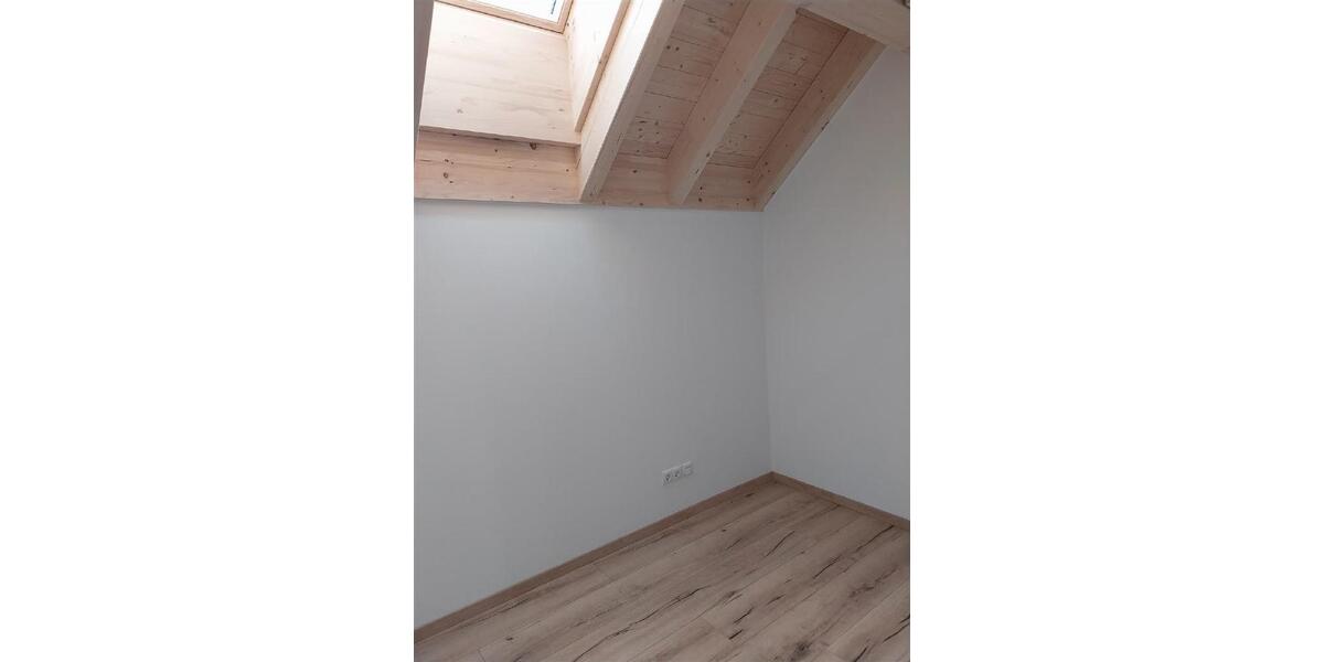Doppelhaushälfte Geisenhausen - 6 Zimmer, 126 m&sup2;, 1.760&euro; | Angebot:25756178