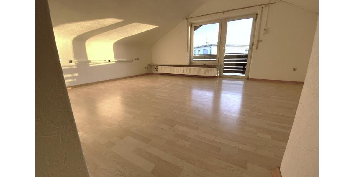 Etagenwohnung Offenbach am Main Bieber - 4 Zimmer, 100 m&sup2;, 1.375&euro; | Angebot:24838326