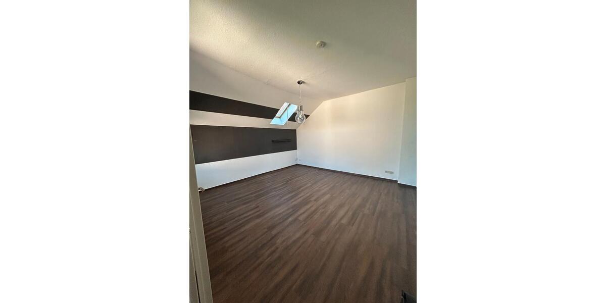 Dachgeschoßwohnung Ludwigslust - 1 Zimmer, 28 m&sup2;, 220&euro; | Angebot:26530063