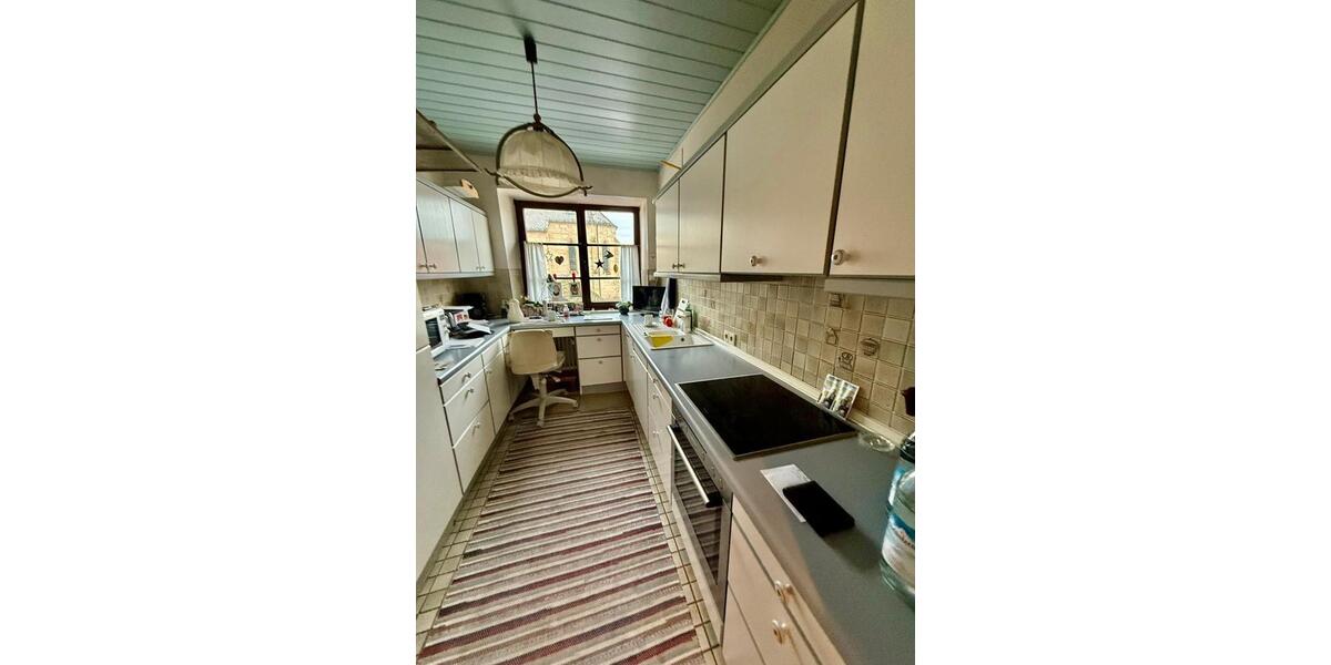 Erdgeschoßwohnung Pyrbaum - 4 Zimmer, 165 m&sup2;, 1.450&euro; | Angebot:26225856