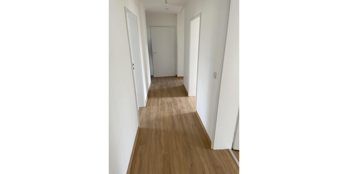 Erdgeschoßwohnung Oberviechtach - 4 Zimmer, 77 m&sup2;, 700&euro; | Angebot:26585909