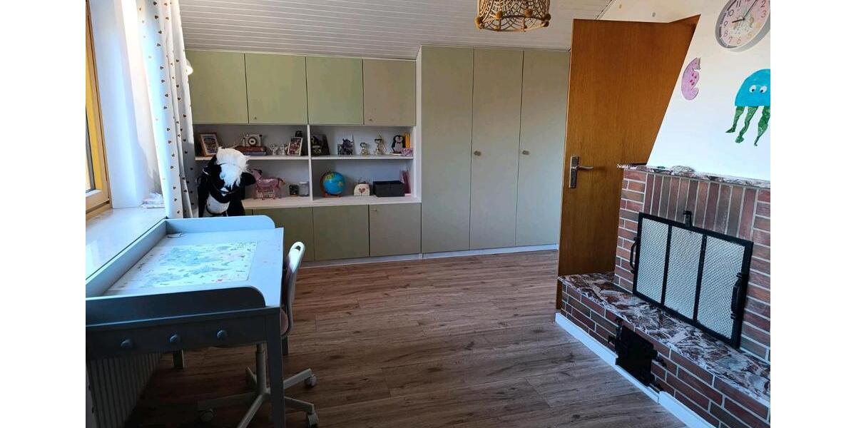 Einfamilienhaus Windhagen - 7 Zimmer, 180 m&sup2;, 1.600&euro; | Angebot:26271736