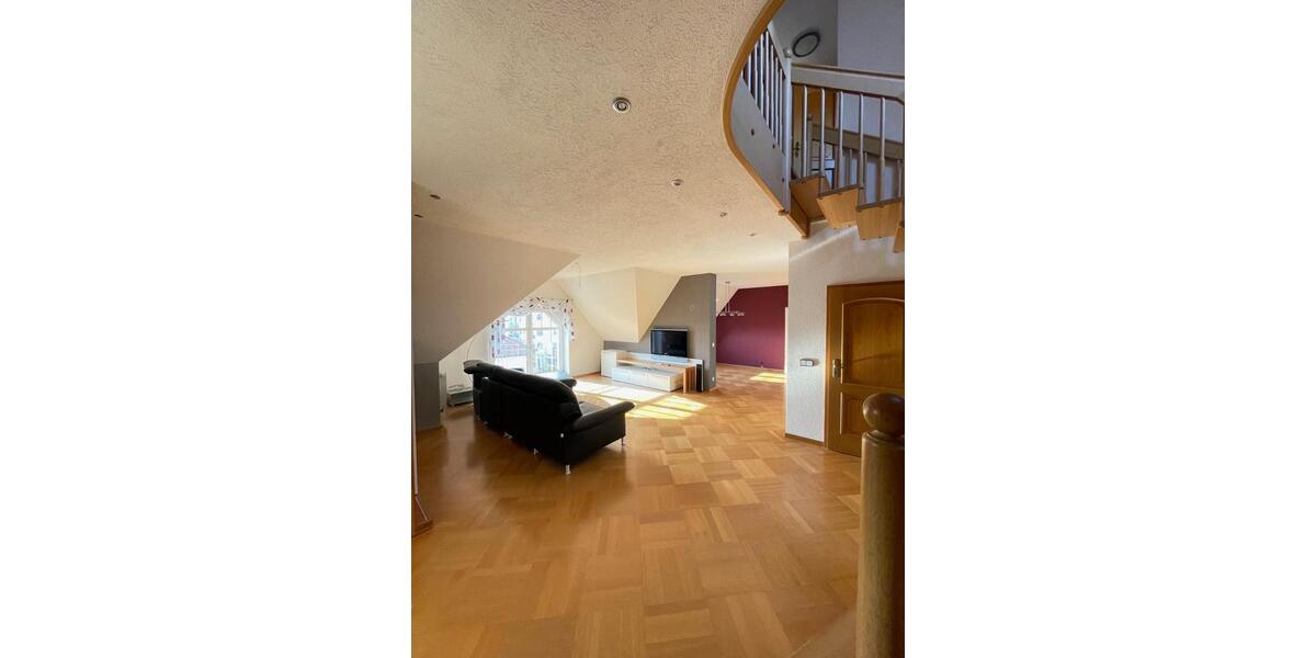 Dachgeschoßwohnung Erfurt Daberstedt - 5 Zimmer, 167 m&sup2;, 1.665&euro; | Angebot:24866952