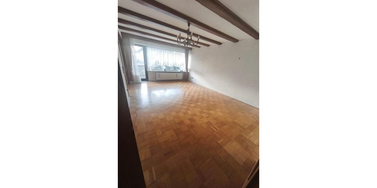 Erdgeschoßwohnung Zellingen - 3 Zimmer, 1.000 m&sup2;, 1.000&euro; | Angebot:25756853