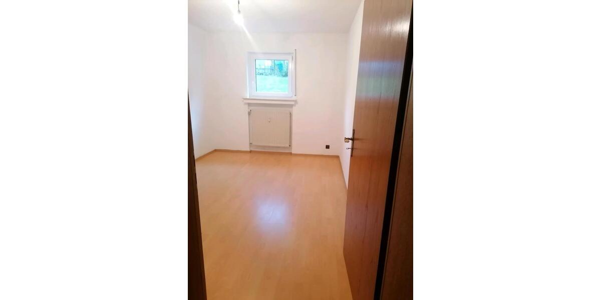 Erdgeschoßwohnung Peterswald-Löffelscheid Löffelscheid - 3 Zimmer, 78 m&sup2;, 560&euro; | Angebot:26416102