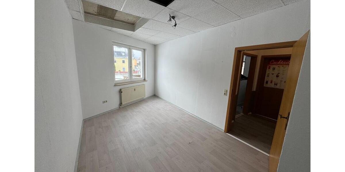 Großzügige, schön geschnittene 6-Zimmer-Wohnung 6 zimmer