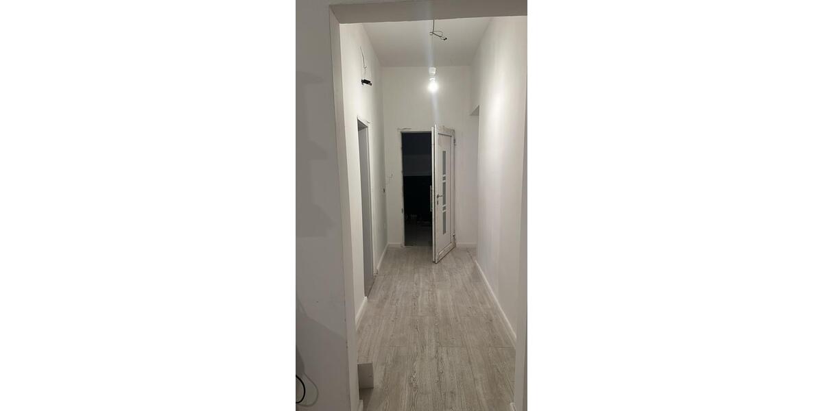 Erstbezug nach Sanierung - 4 Zimmer Zentrumsnahe Wohnung 4 zimmer