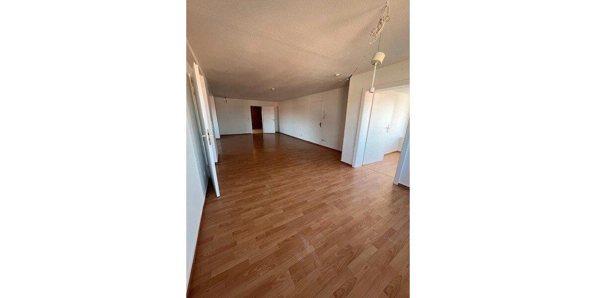 Etagenwohnung Wolfenbüttel - 3.5 Zimmer, 139 m&sup2;, 695&euro; | Angebot:26578305
