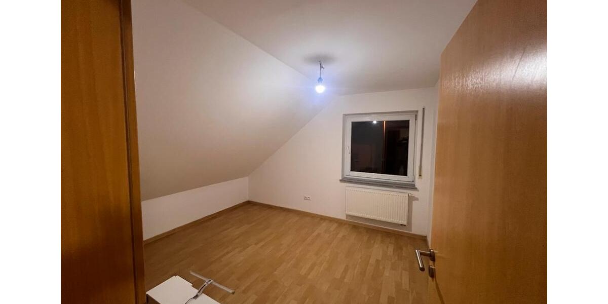 Etagenwohnung Nagold - 3 Zimmer, 85 m&sup2;, 1.250&euro; | Angebot:24982585