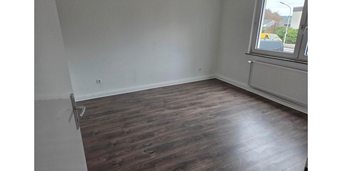 Erdgeschoßwohnung Werdohl - 3 Zimmer, 67 m&sup2;, 380&euro; | Angebot:25750098