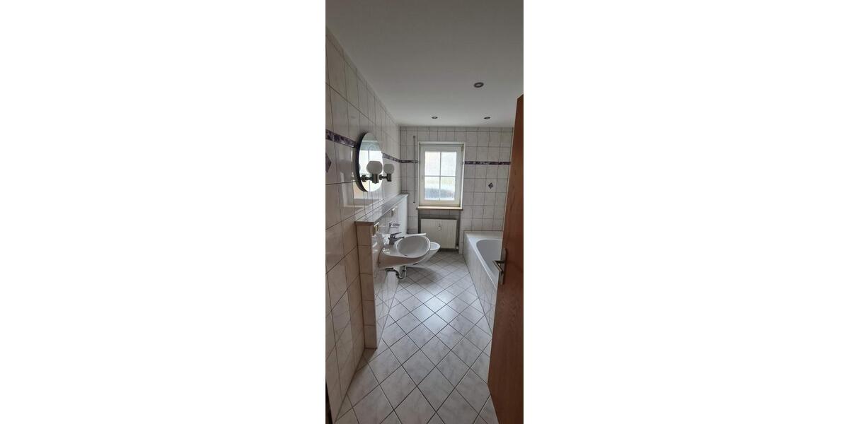 Schöne helle 2 ZKB Wohnung mit Terrasse 2 zimmer