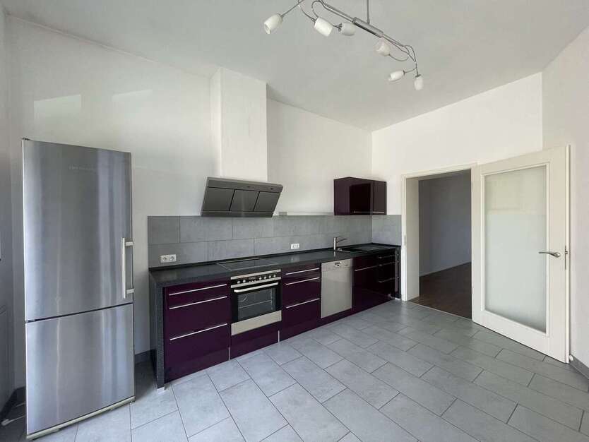 Wohntraum! Große 3 Zimmerwohnung mit riesiger Dachterrasse, Kamin + Einbauküche! 3 zimmer
