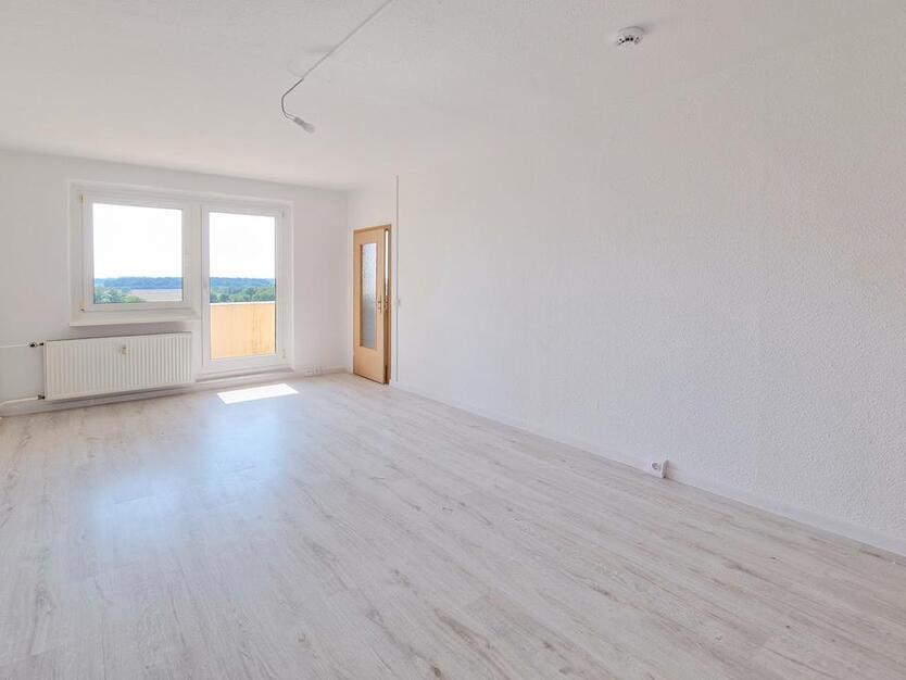 *Ganze 6 NKM geschenkt*! 3-Zimmer-Wohnung mit tollem Ausblick!