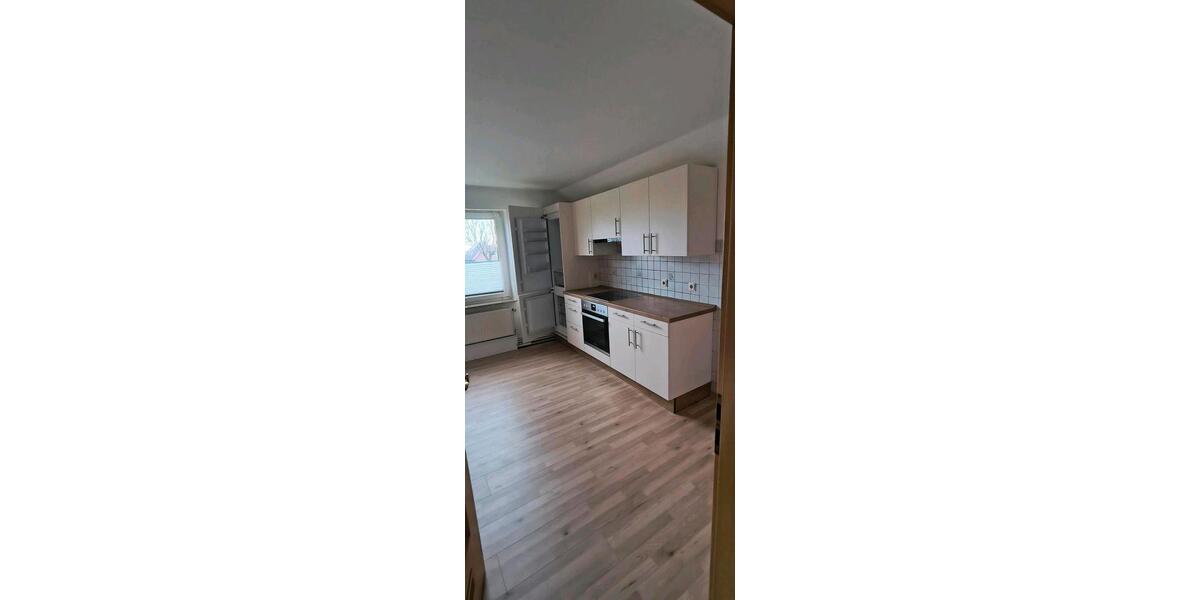 Dachgeschoßwohnung Friedeburg - 3 Zimmer, 100 m&sup2;, 620&euro; | Angebot:26125221