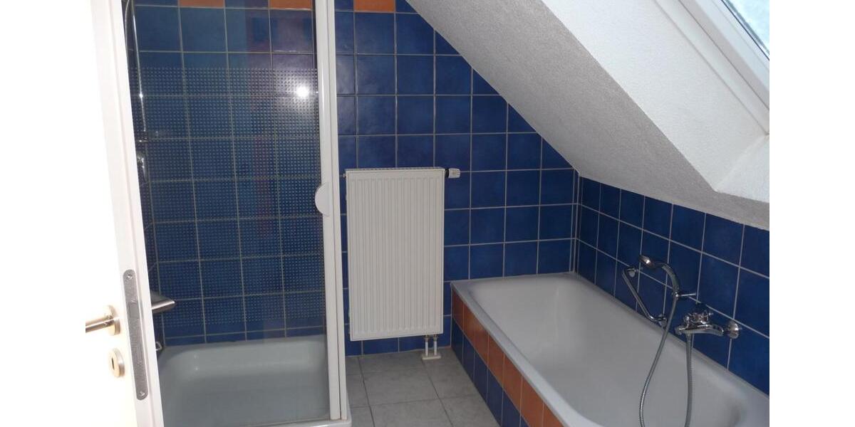 Dachgeschoßwohnung Niederaula - 2.5 Zimmer, 75 m&sup2;, 568&euro; | Angebot:26150179