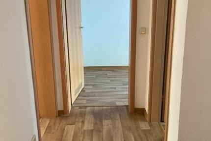 Wohnung Bernburg (Saale) - 3 Zimmer, 60 m&sup2;, 348&euro; | Angebot:26678143