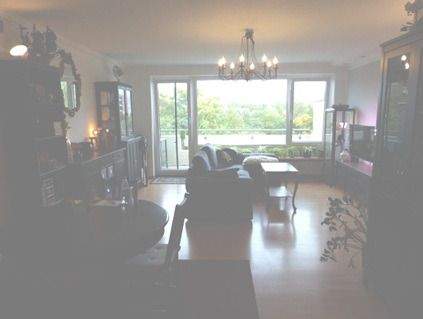 EXKLUSIV SANIERT MAISONETTE MODERNES BAD + SEP. WC BALKON INS GRÜNE LAMINAT EINBAUKÜ. MÖGL. ELLER 3 zimmer