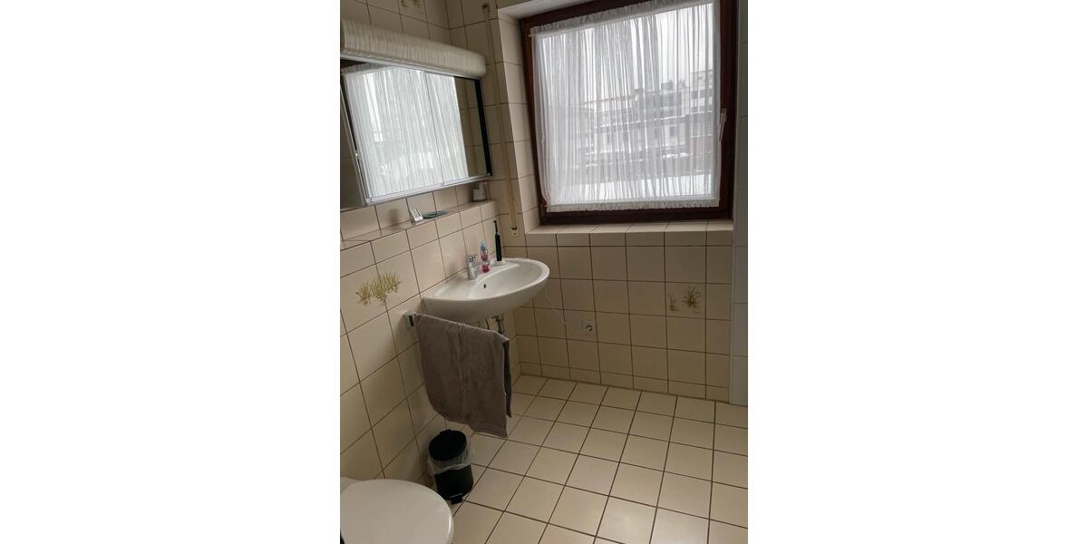Erdgeschoßwohnung Bad Driburg - 6 Zimmer, 150 m&sup2;, 1.425&euro; | Angebot:25892855