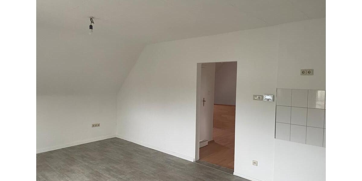 Dachgeschoßwohnung Iserlohn - 3.5 Zimmer, 80 m&sup2;, 500&euro; | Angebot:24841562