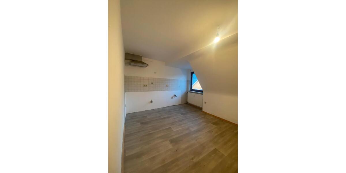 Dachgeschoßwohnung Eschwege - 2 Zimmer, 430&euro; | Angebot:22889753