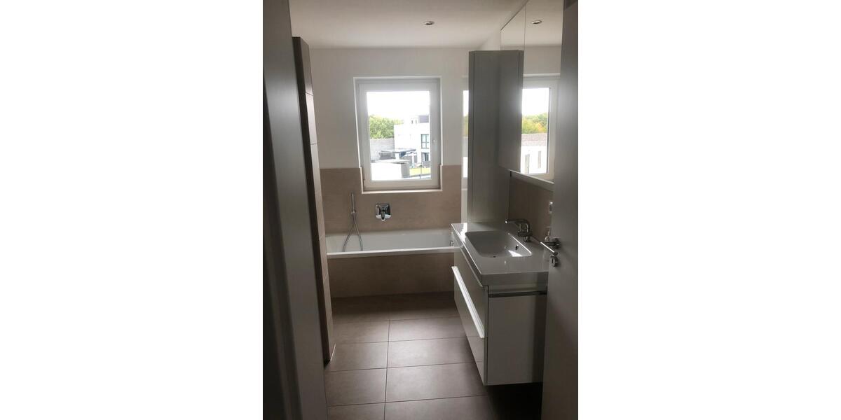 Etagenwohnung Wolfsburg Alt-Wolfsburg - 3 Zimmer, 100 m&sup2;, 1.190&euro; | Angebot:26536402