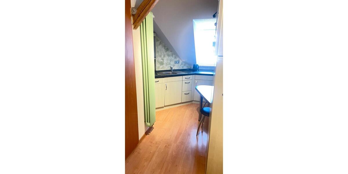 Dachgeschoßwohnung Werdau - 1 Zimmer, 38 m&sup2;, 385&euro; | Angebot:26412656