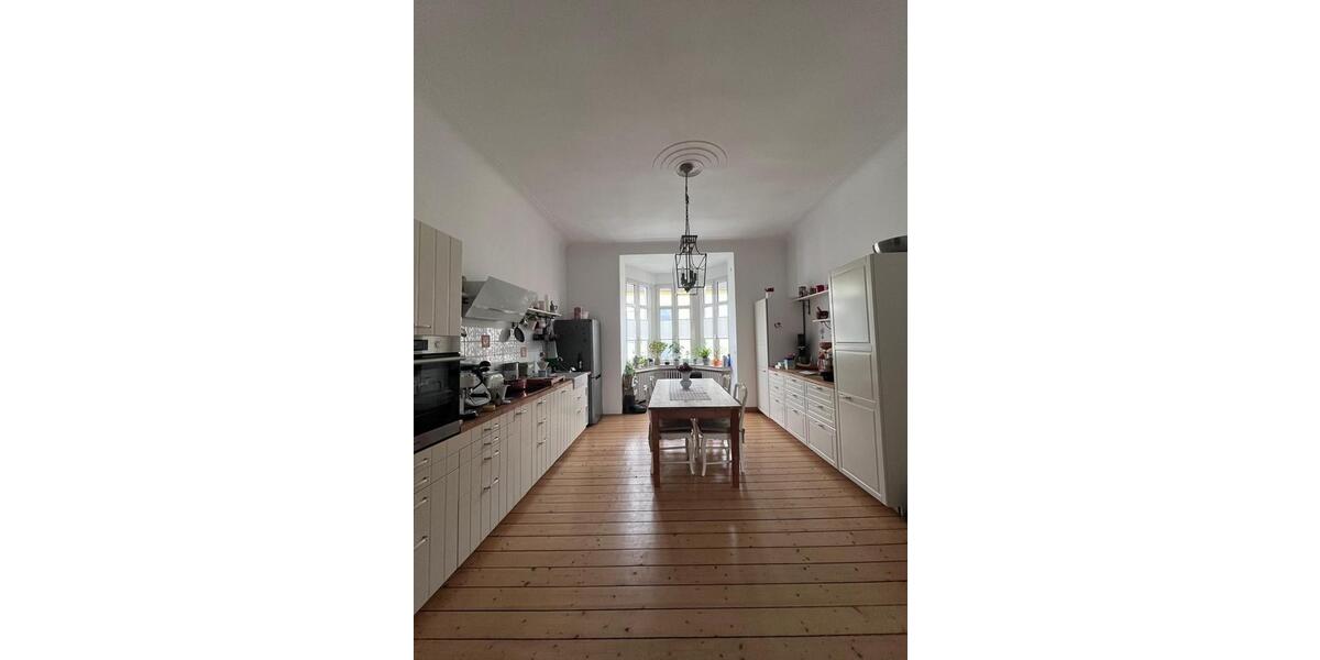 Etagenwohnung Essen Stadtbezirk II - 3 Zimmer, 100 m&sup2;, 1.300&euro; | Angebot:26478021