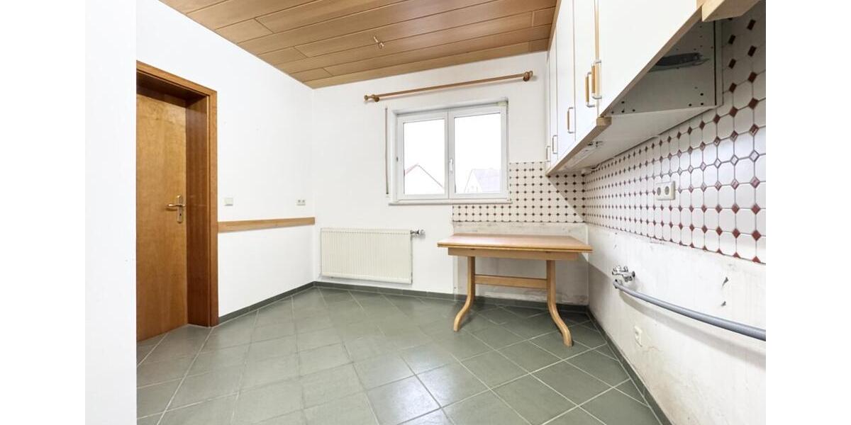 Etagenwohnung Oberstenfeld - 2 Zimmer, 83 m&sup2;, 690&euro; | Angebot:24767104