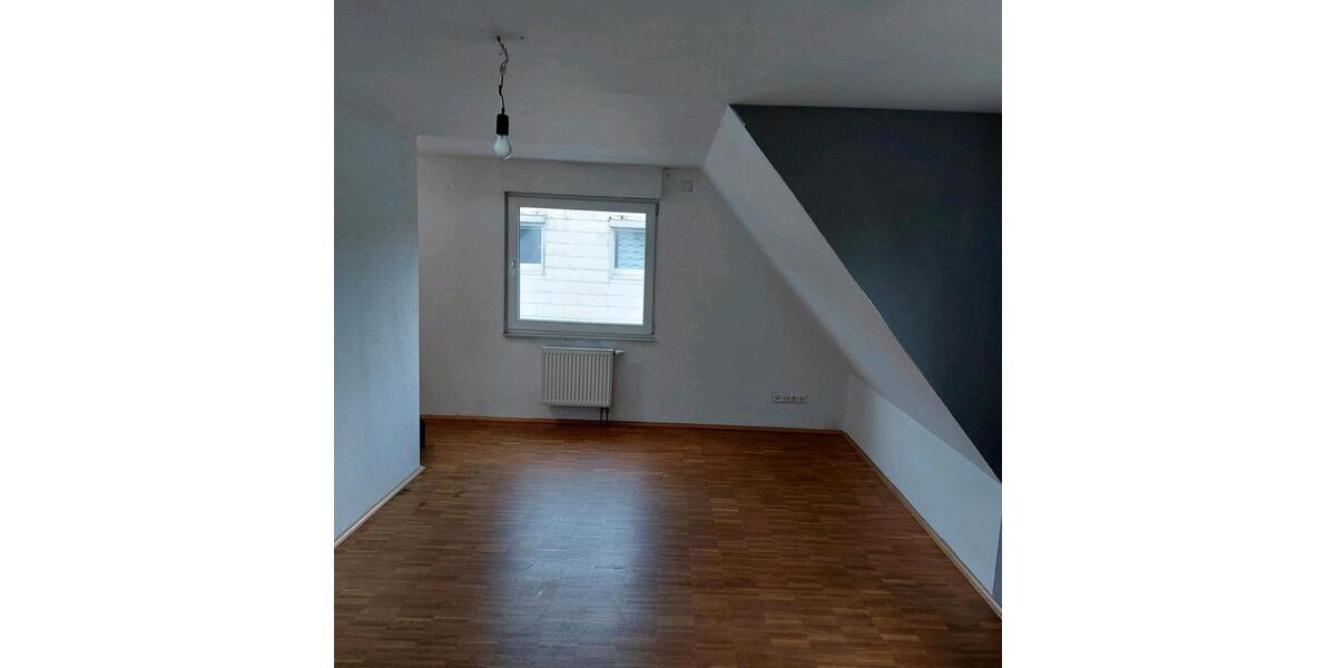 Doppelhaushälfte in Aachen-Bildchen mit Garten und Garage 3 zimmer