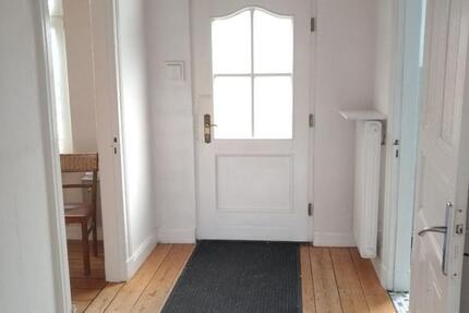 Schöne 2-Zi-EG-Altbauwhg, EBK, Bad, zentral, Garten, Nähe Wald 2 zimmer