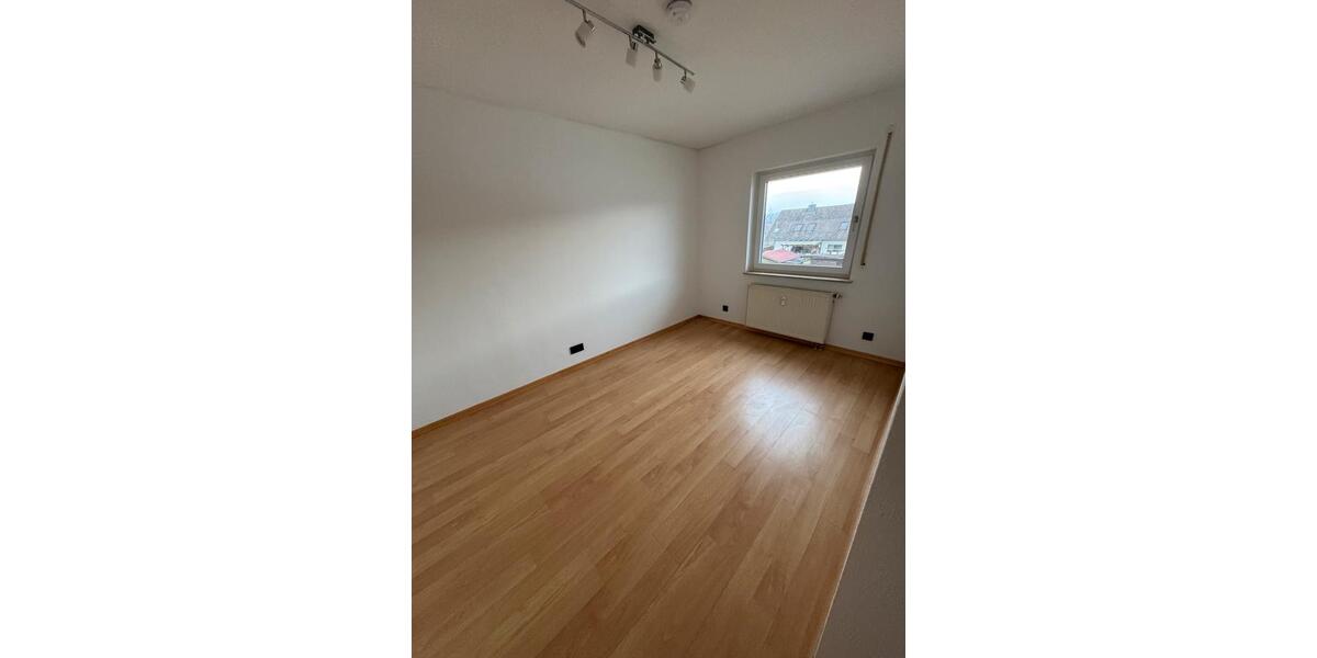 Erdgeschoßwohnung Biebergemünd - 4.5 Zimmer, 96 m&sup2;, 1.400&euro; | Angebot:26630955