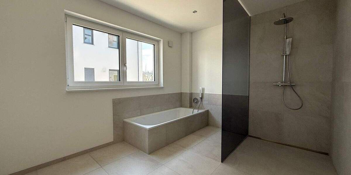 Etagenwohnung Tüßling - 3 Zimmer, 99 m&sup2;, 1.275&euro; | Angebot:25845681