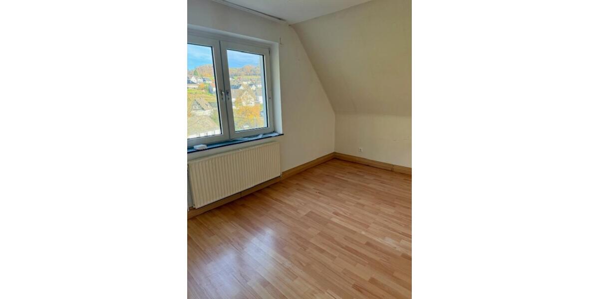 Dachgeschoßwohnung Bergneustadt - 3 Zimmer, 61 m&sup2;, 320&euro; | Angebot:24813798