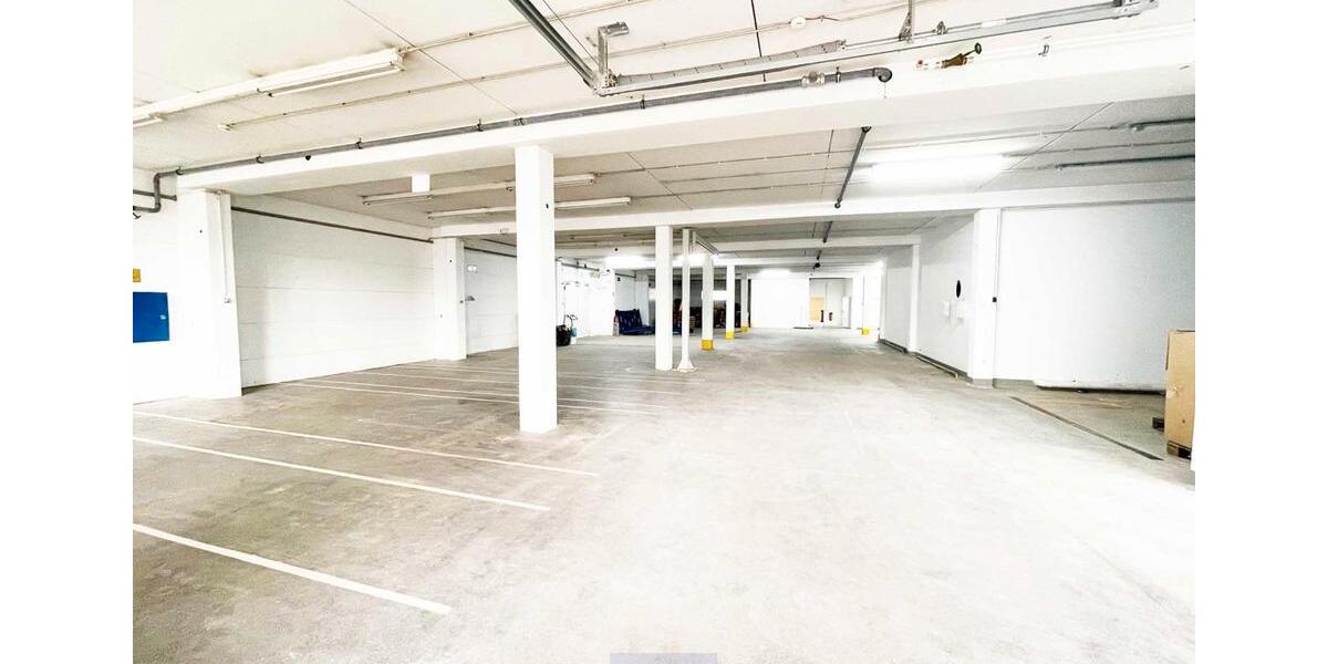 ERLANGEN - WETTERKREUZ: 2 GROSSE HALLEN FÜR LAGERPRODUKTIONBEHEIZTLICHTBÜROA3A73AIRPORT zimmer